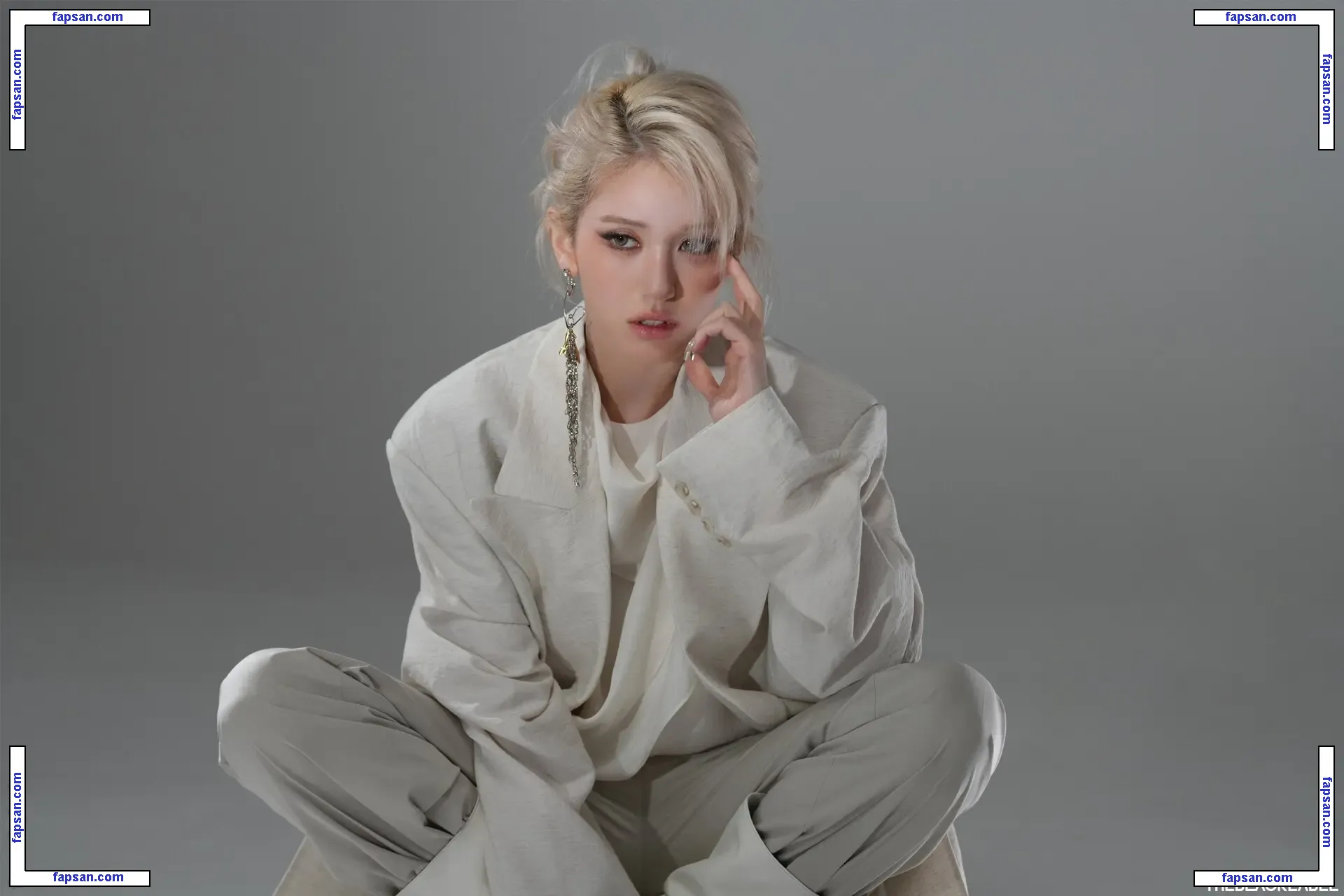 Jeon Somi nude photo #0233 from OnlyFans