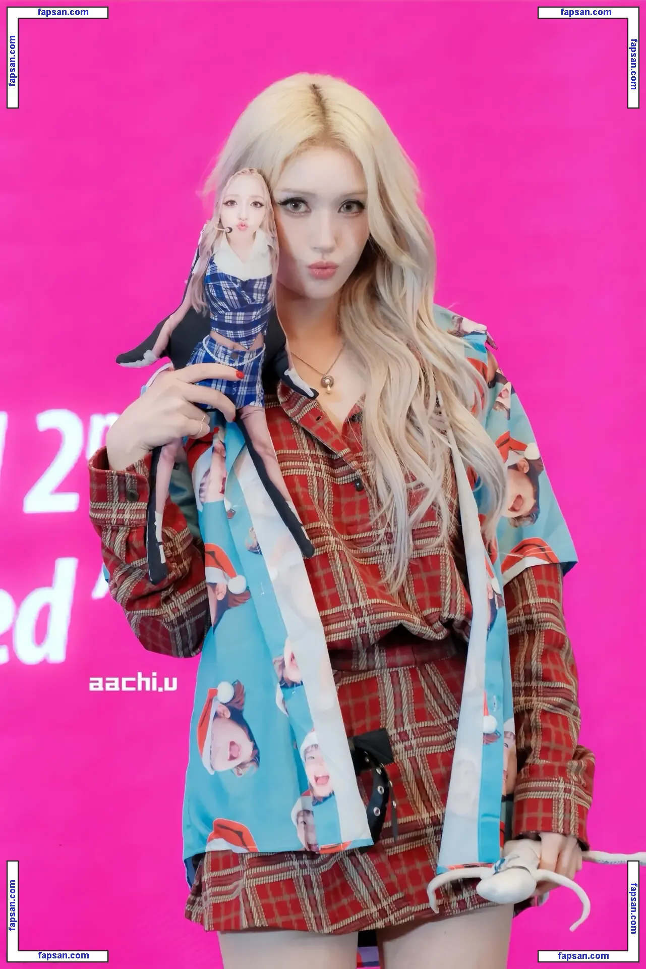 Jeon Somi nude photo #0273 from OnlyFans