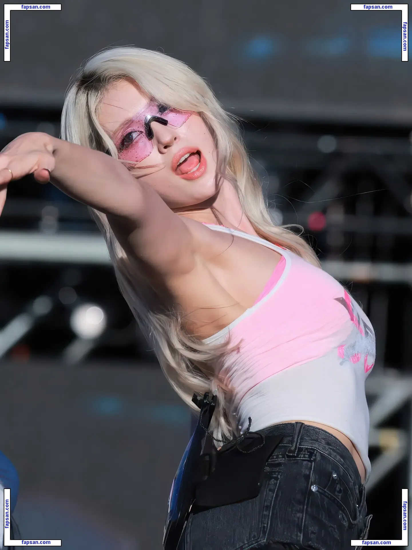 Jeon Somi nude photo #0275 from OnlyFans