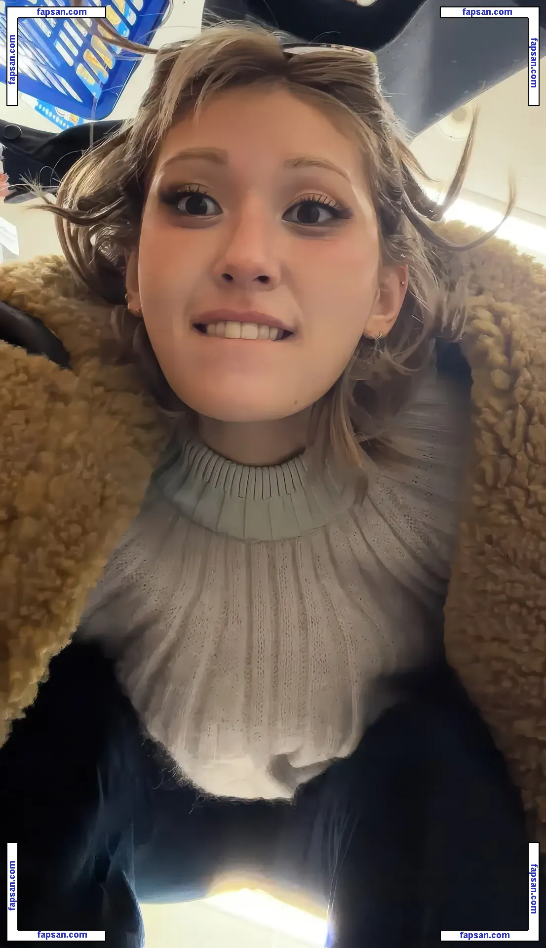 Jeon Somi nude photo #0283 from OnlyFans