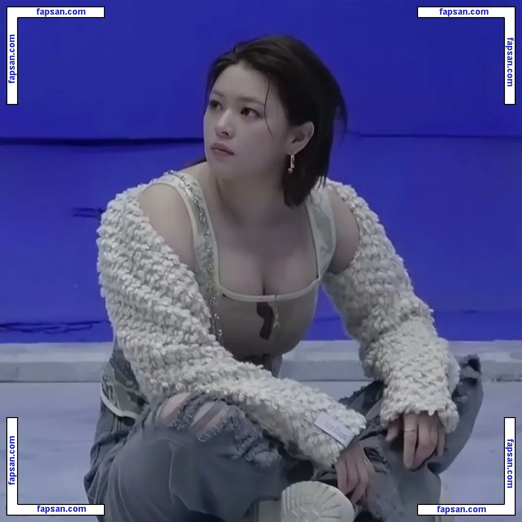 Jeongyeon nude photo #0002 from OnlyFans