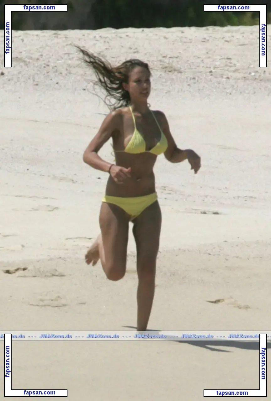 Jessica Alba nude photo #1148 from OnlyFans
