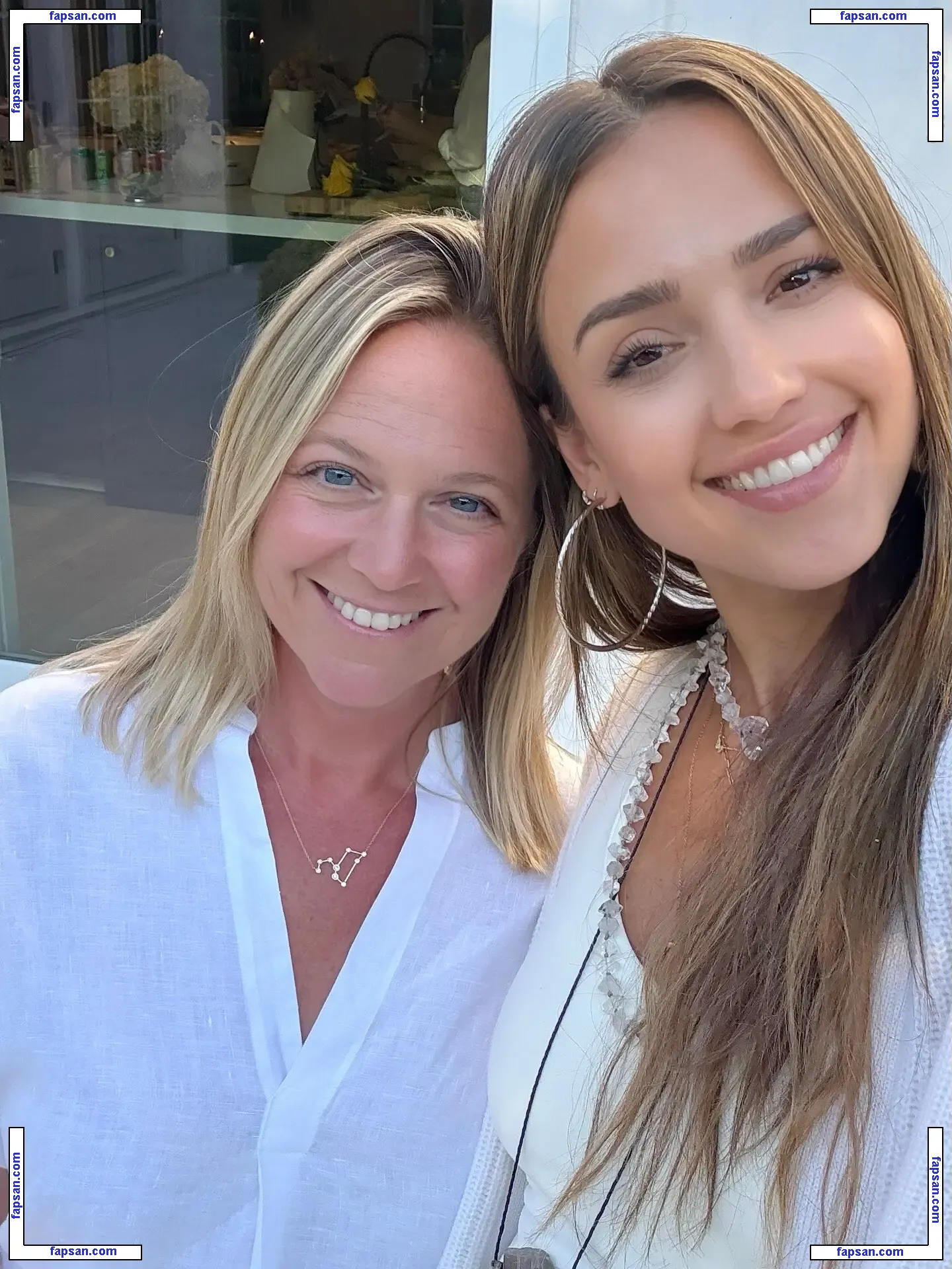 Jessica Alba голая фото #3979 с Онлифанс