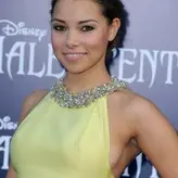 Jessica Parker Kennedy голая #0210