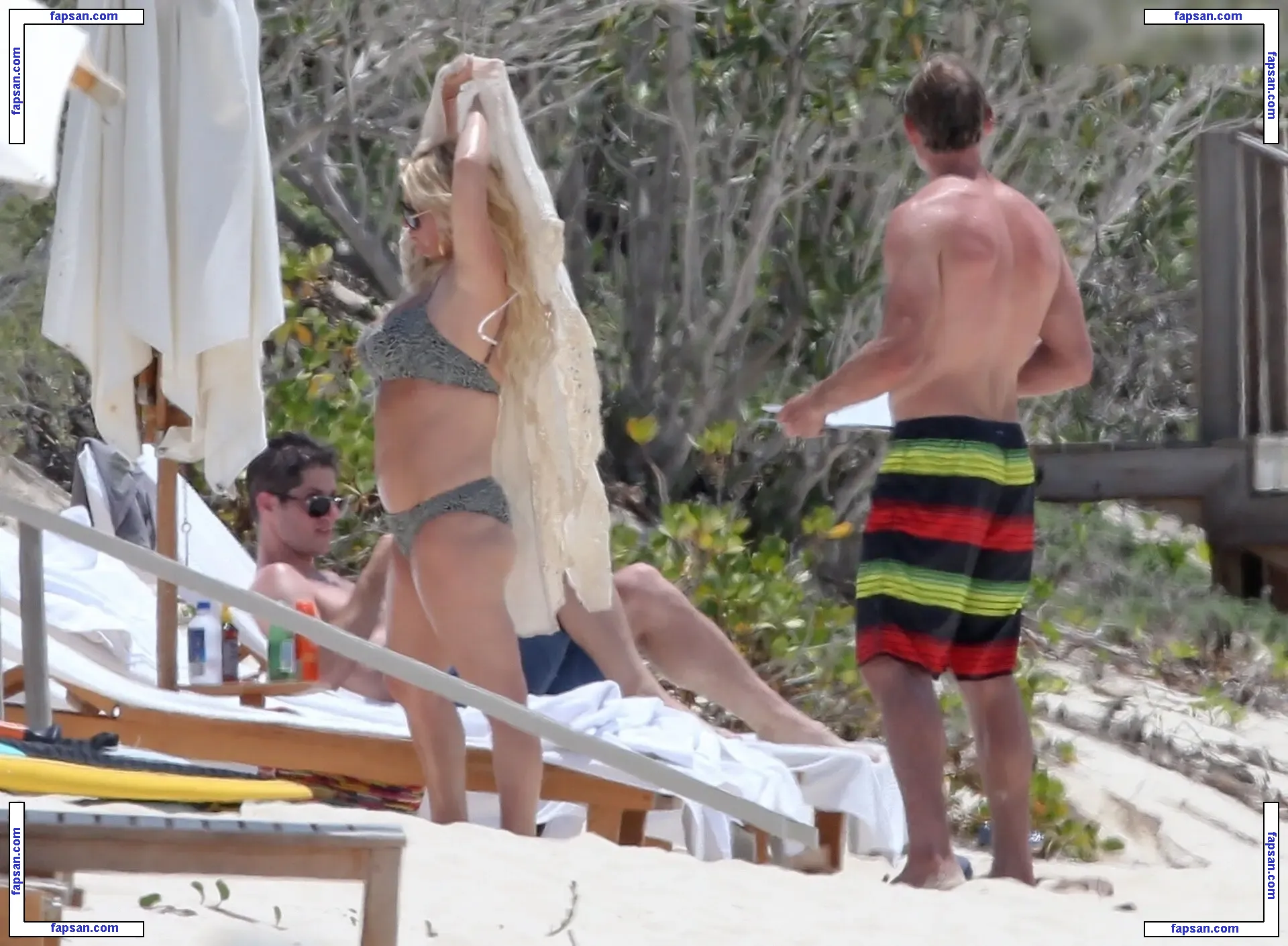 Jessica Simpson nude photo #2126 from OnlyFans