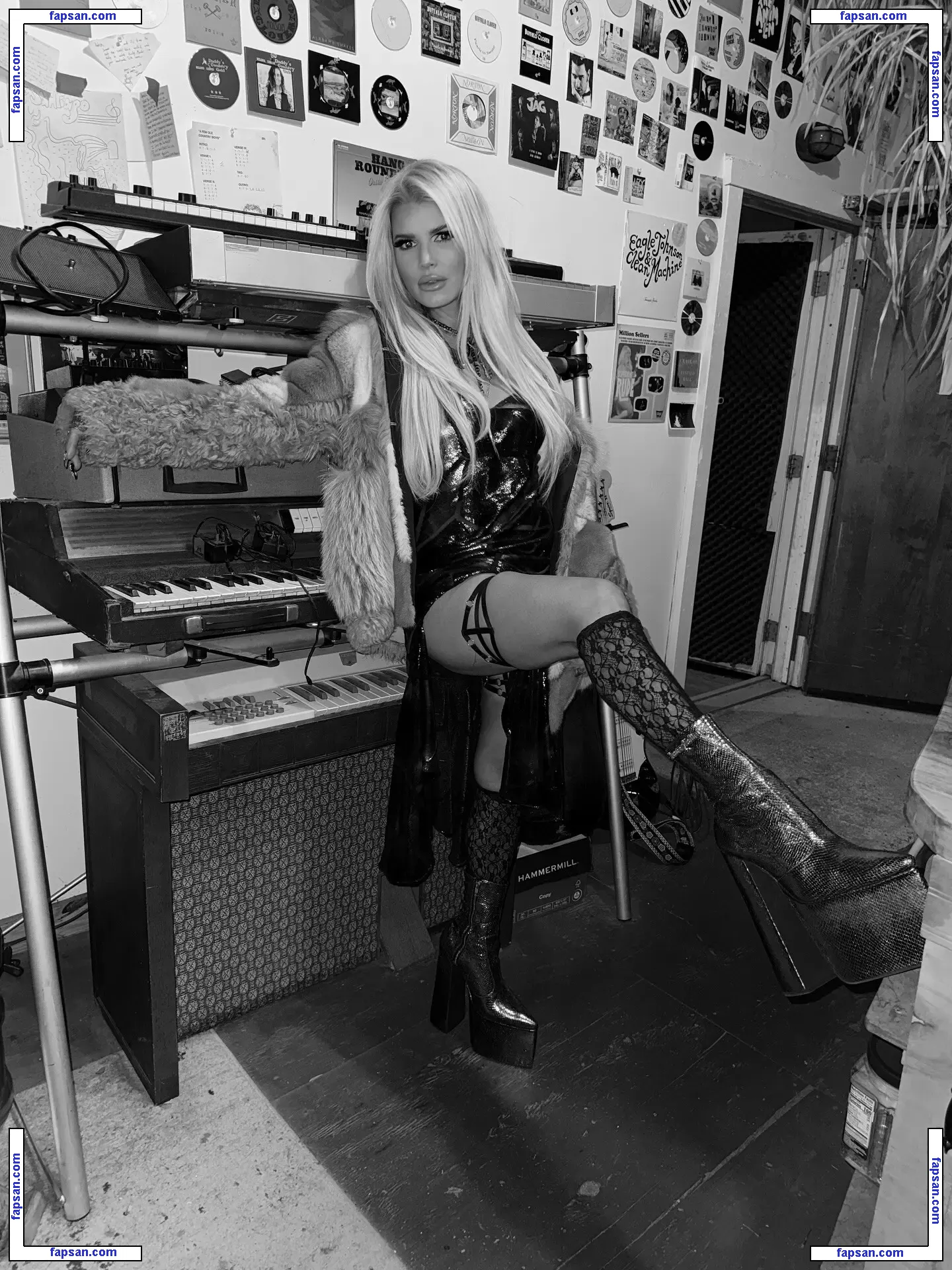 Jessica Simpson голая фото #2195 с Онлифанс