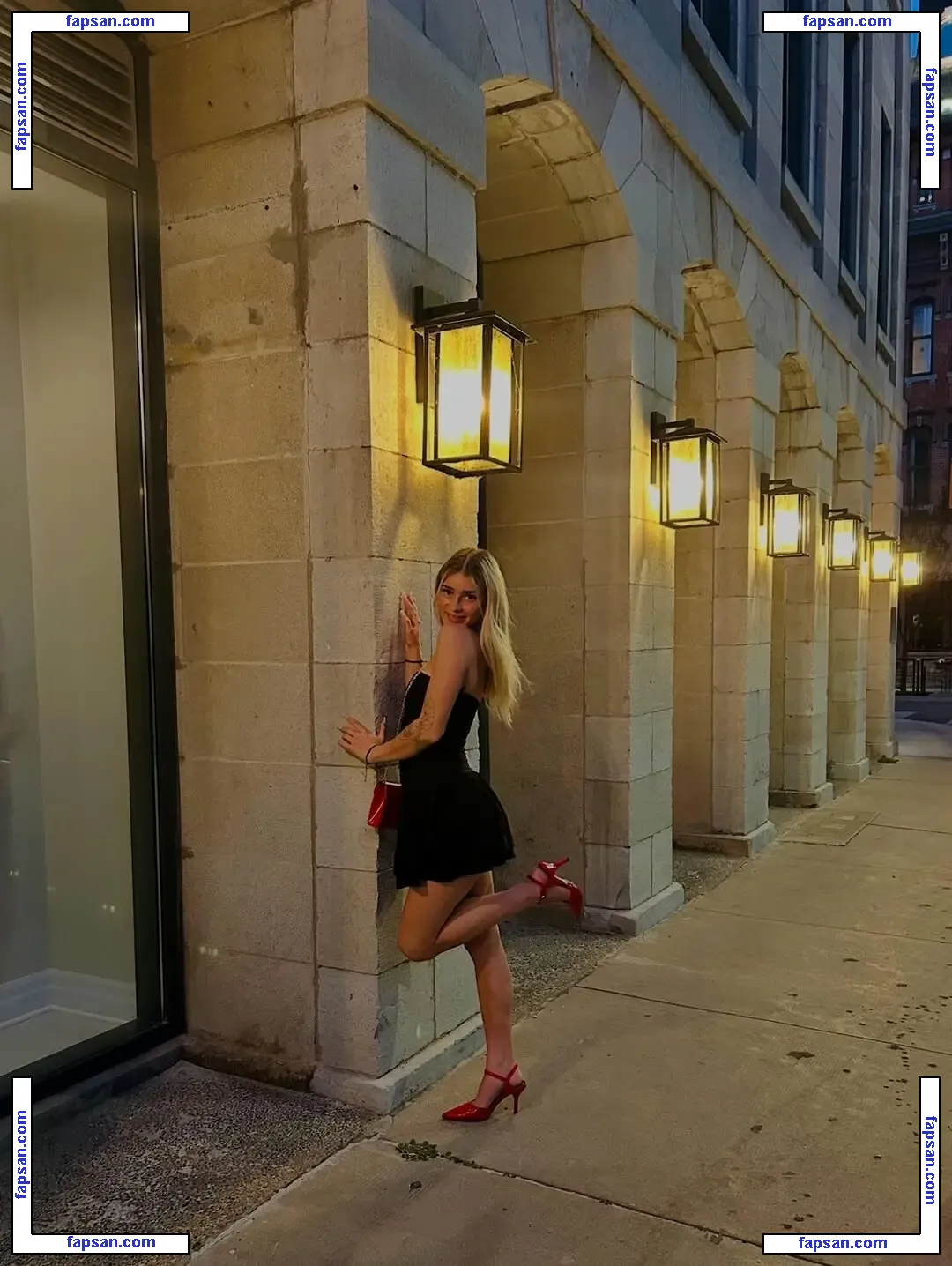 jessicalovelyy nude photo #0010 from OnlyFans