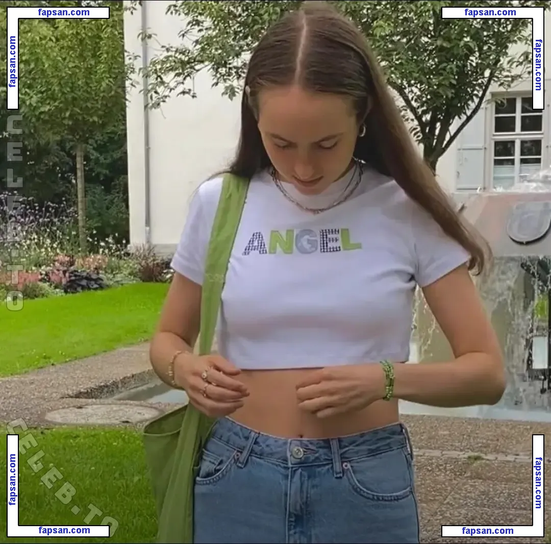 Jessie Bluegrey nude photo #0003 from OnlyFans