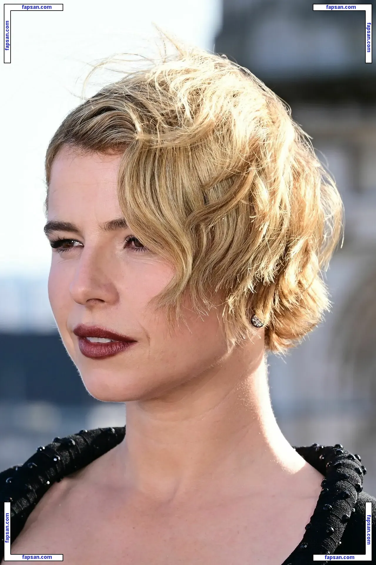 Jessie Buckley nude photo #0085 from OnlyFans