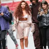 Jesy Nelson голая #0543