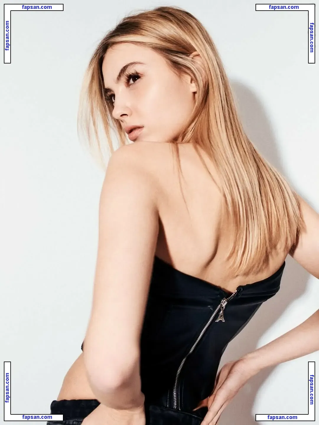 Jette Sophia nude photo #0005 from OnlyFans