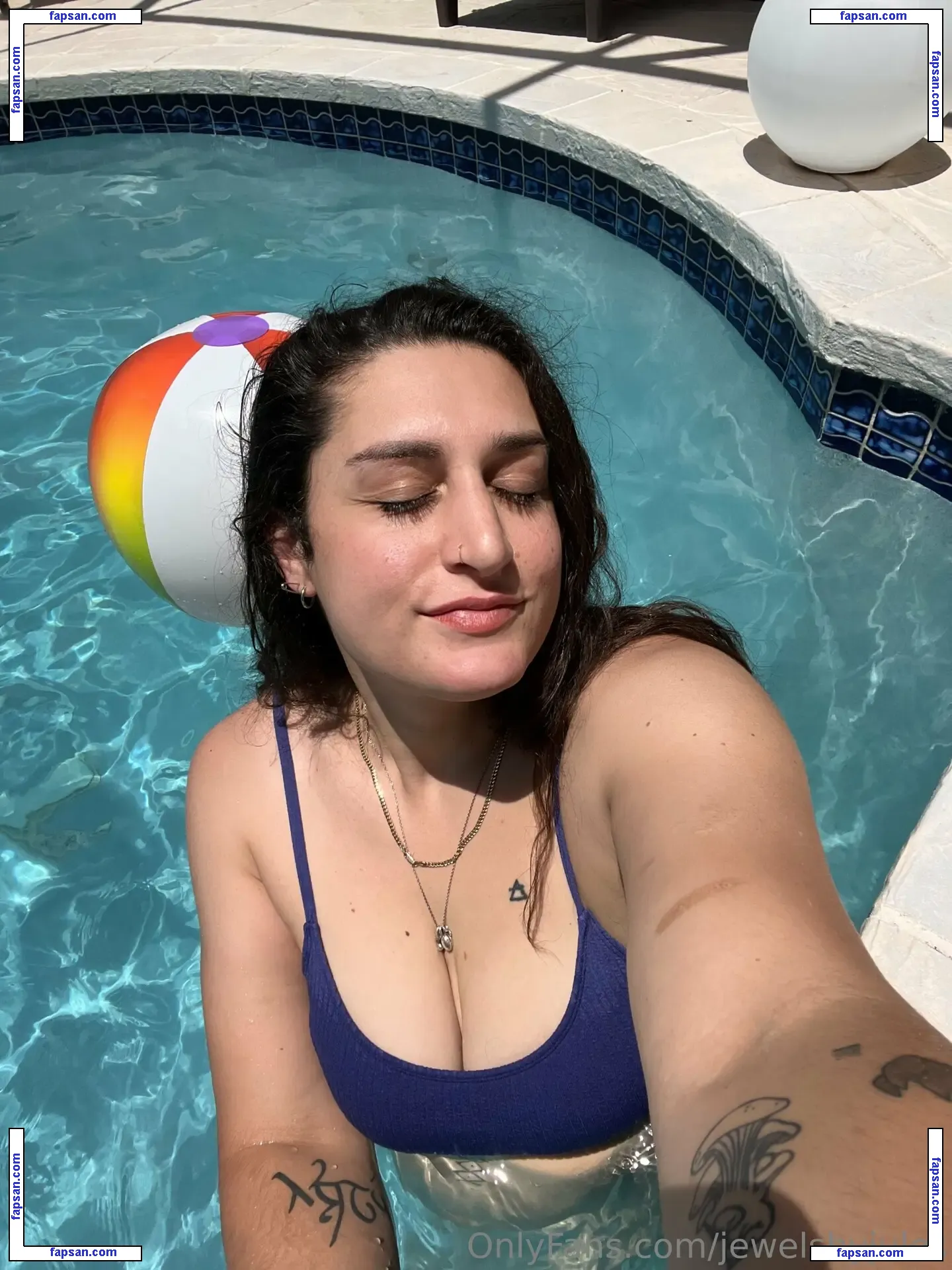 jewelsbyjules nude photo #0004 from OnlyFans
