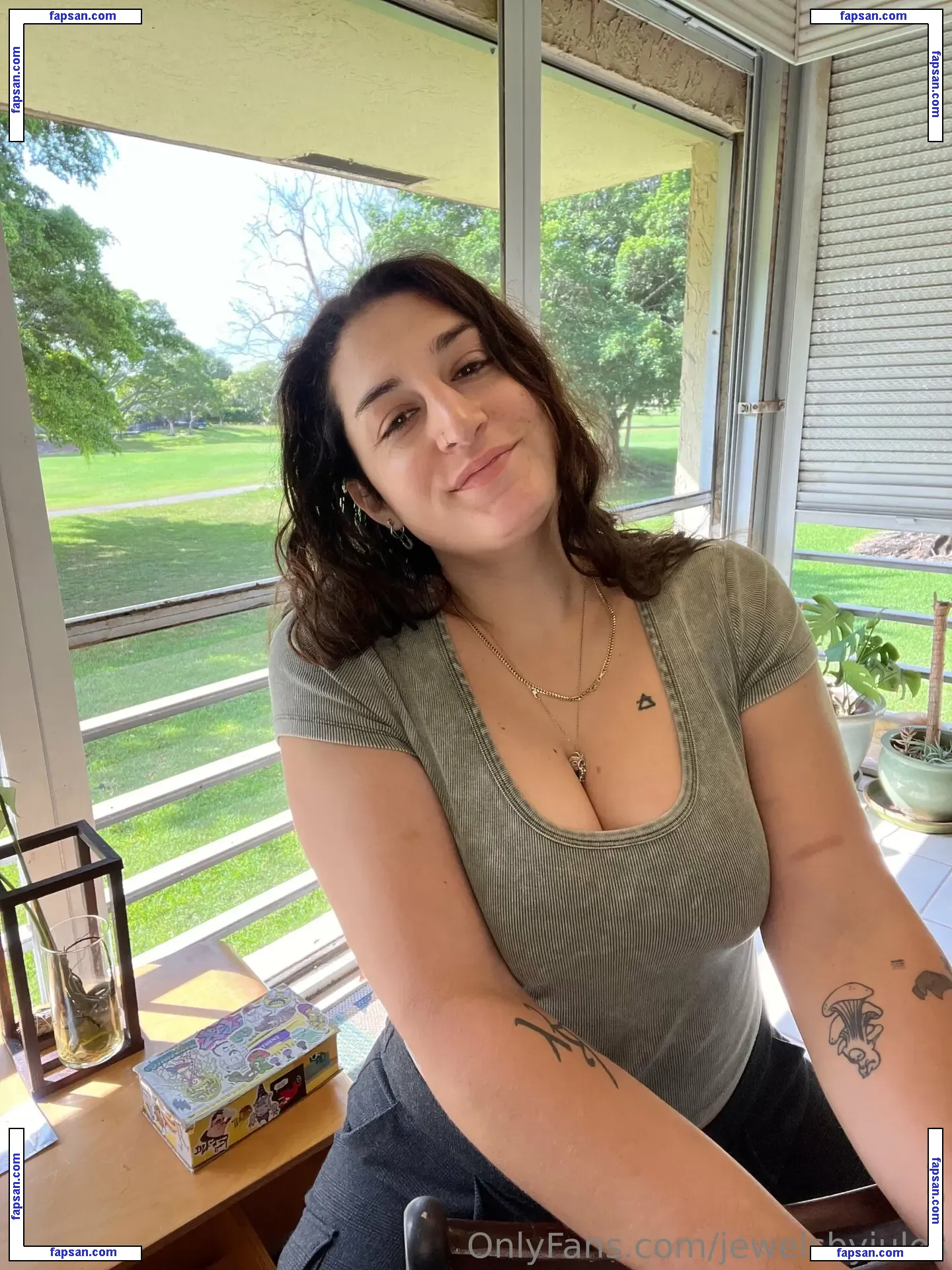 jewelsbyjules nude photo #0011 from OnlyFans