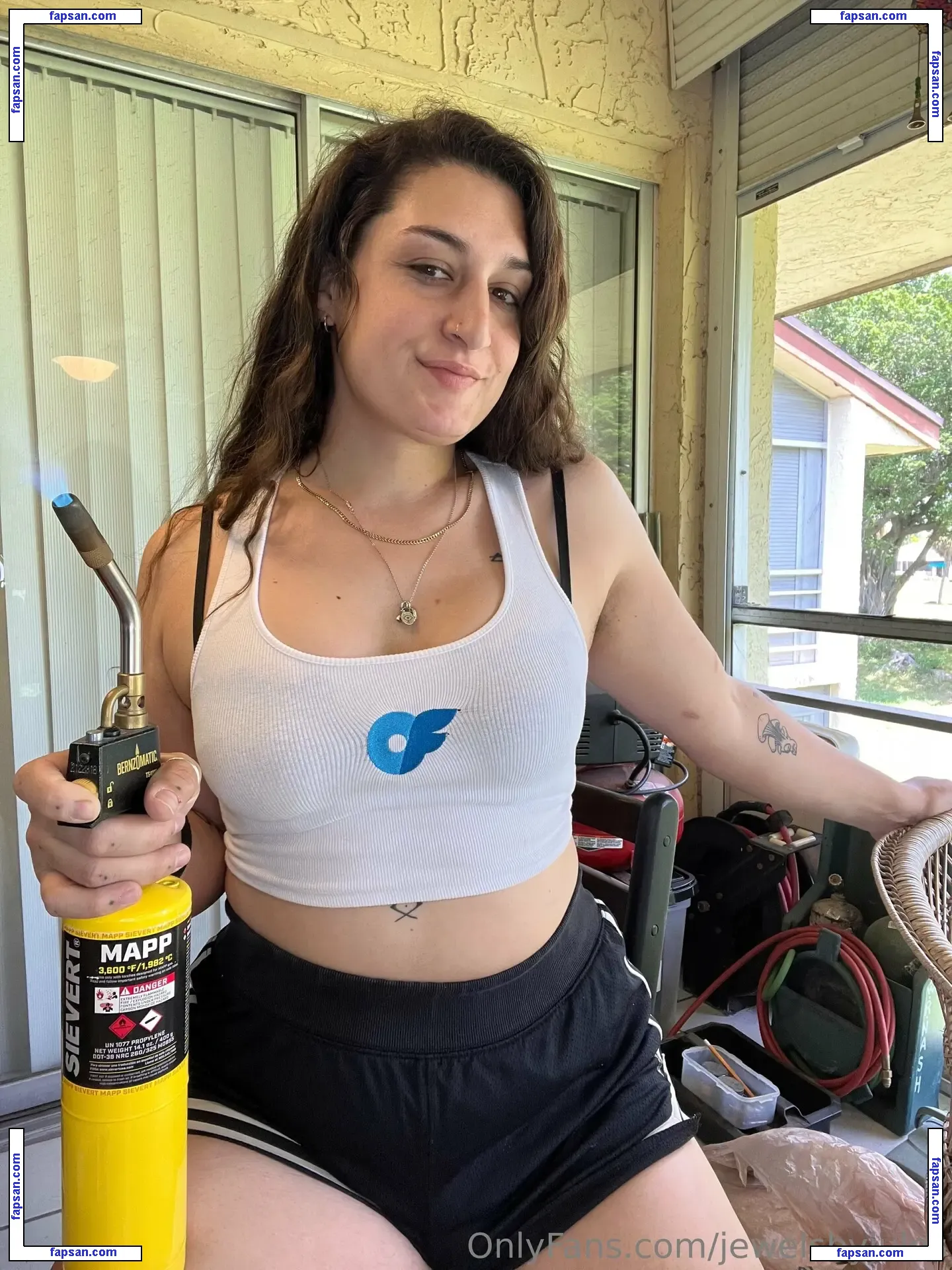 jewelsbyjules nude photo #0012 from OnlyFans