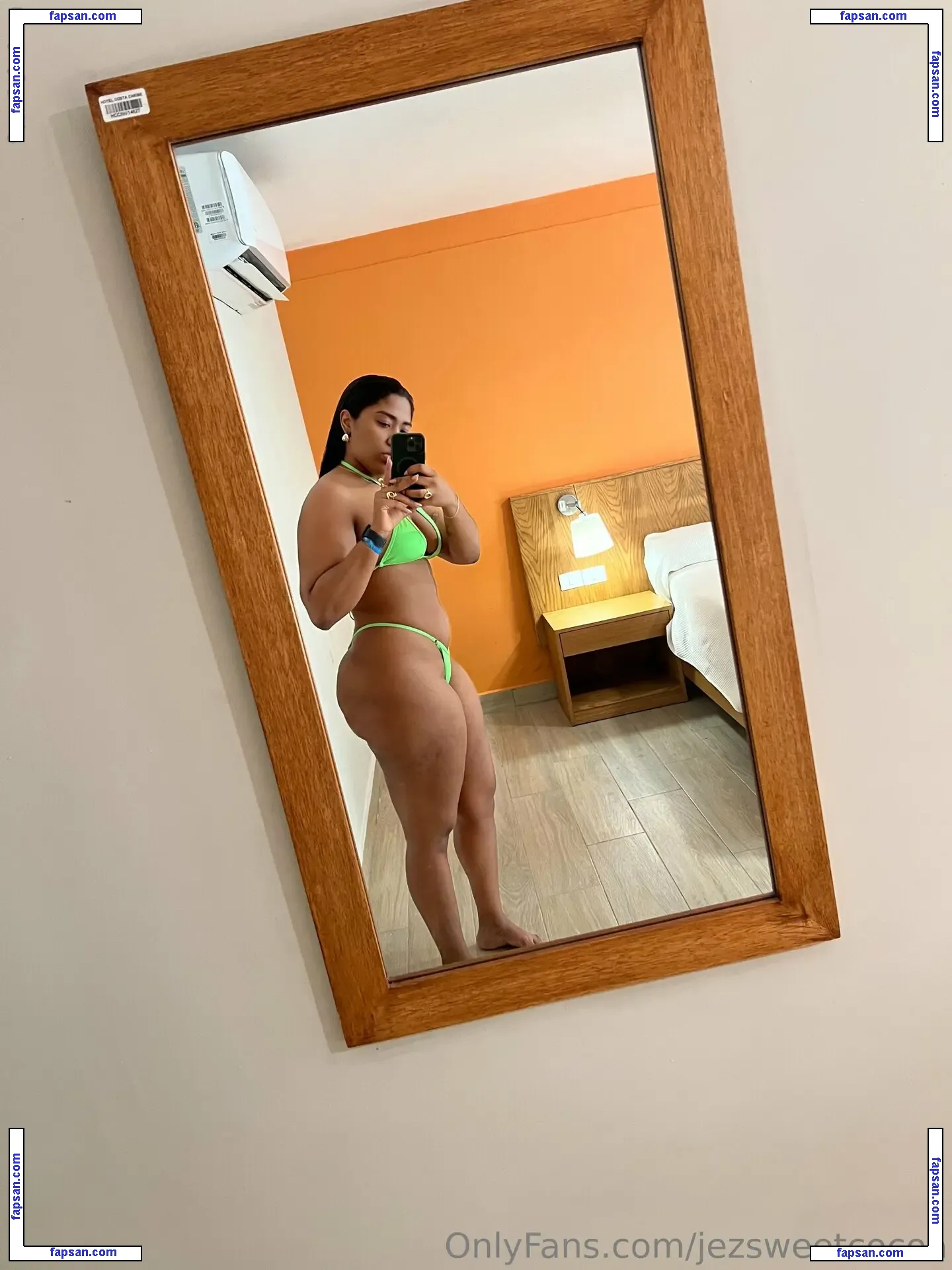 jezsweetcocoa nude photo #0095 from OnlyFans