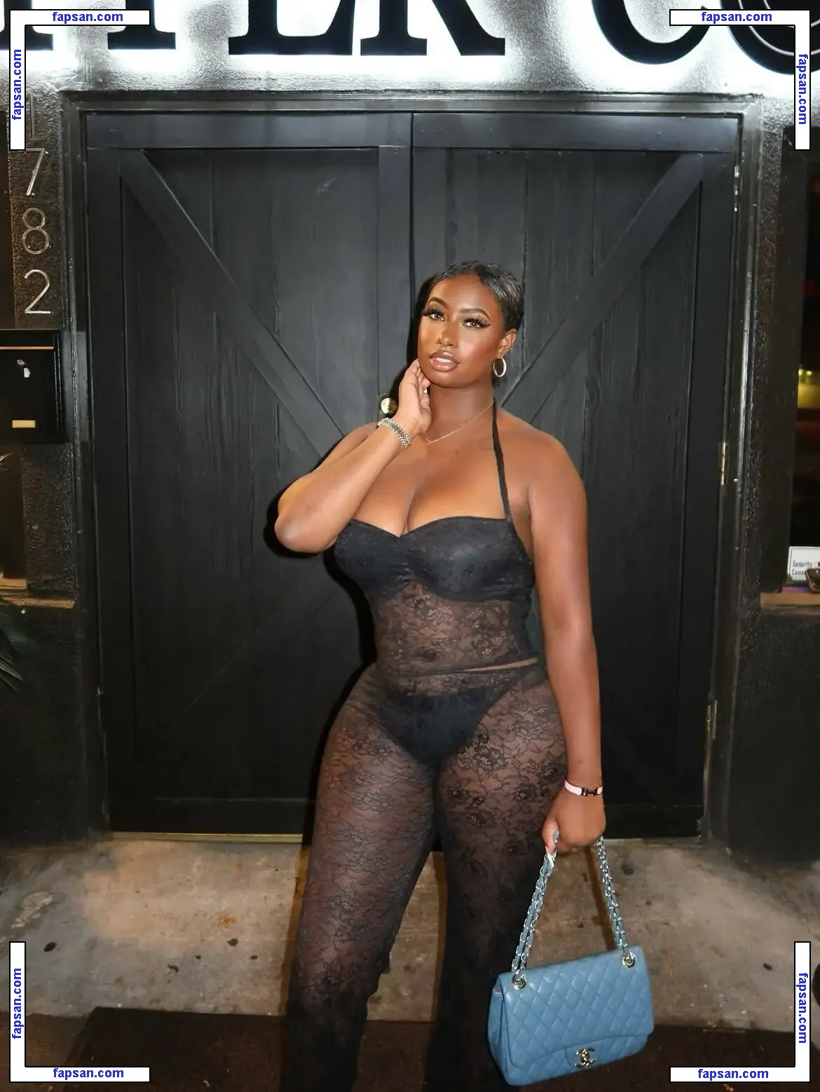jharionne nude photo #0007 from OnlyFans