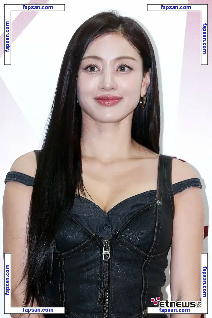 Jihyo nude photo #0200 from OnlyFans