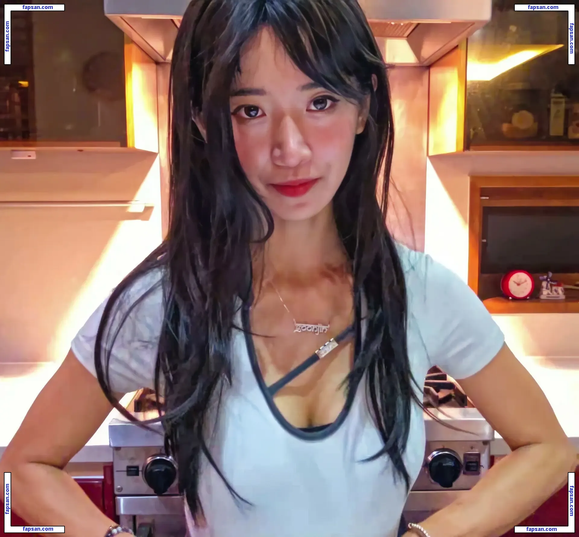 jinnytty nude photo #0332 from OnlyFans