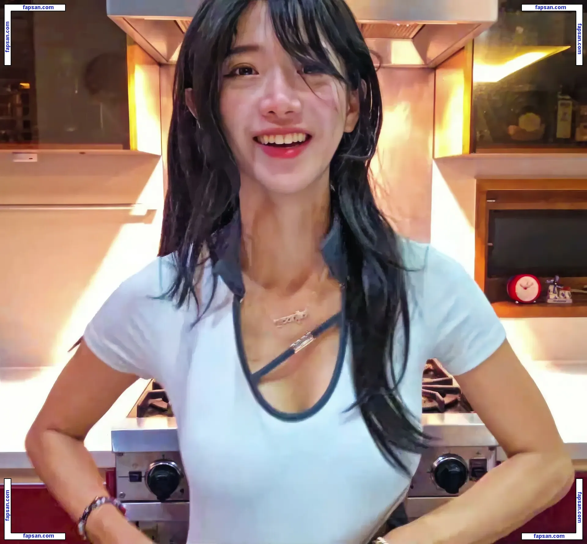 jinnytty nude photo #0336 from OnlyFans