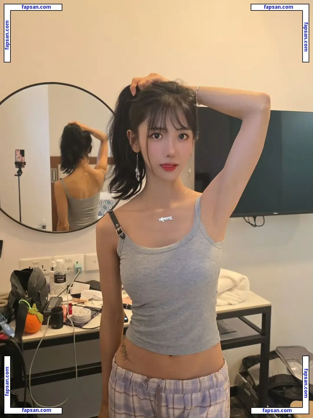 jinnytty голая фото #0345 с Онлифанс