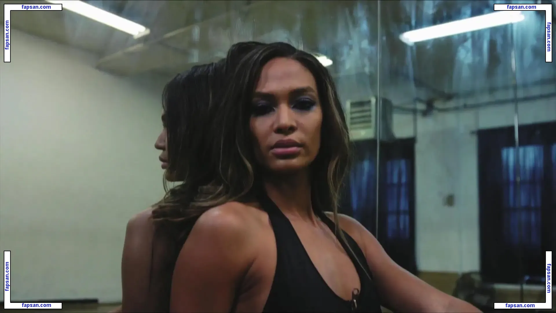 Joan Smalls nude photo #0072 from OnlyFans