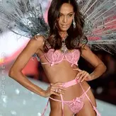 Joan Smalls голая #0583
