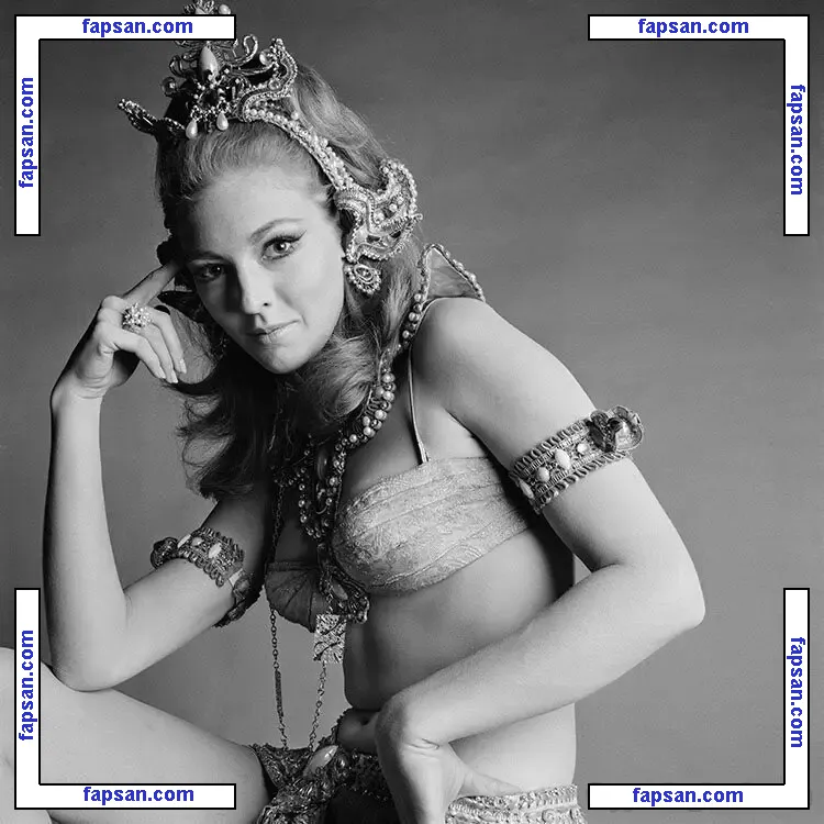 Joanna Pettet голая фото #0016 с Онлифанс