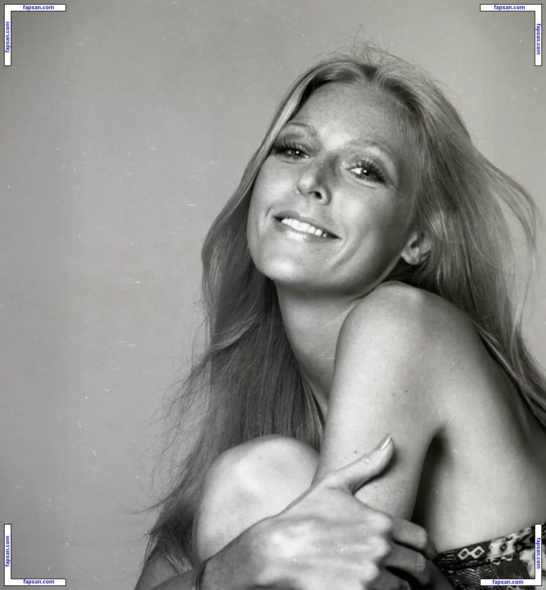 Joanna Pettet голая фото #0023 с Онлифанс