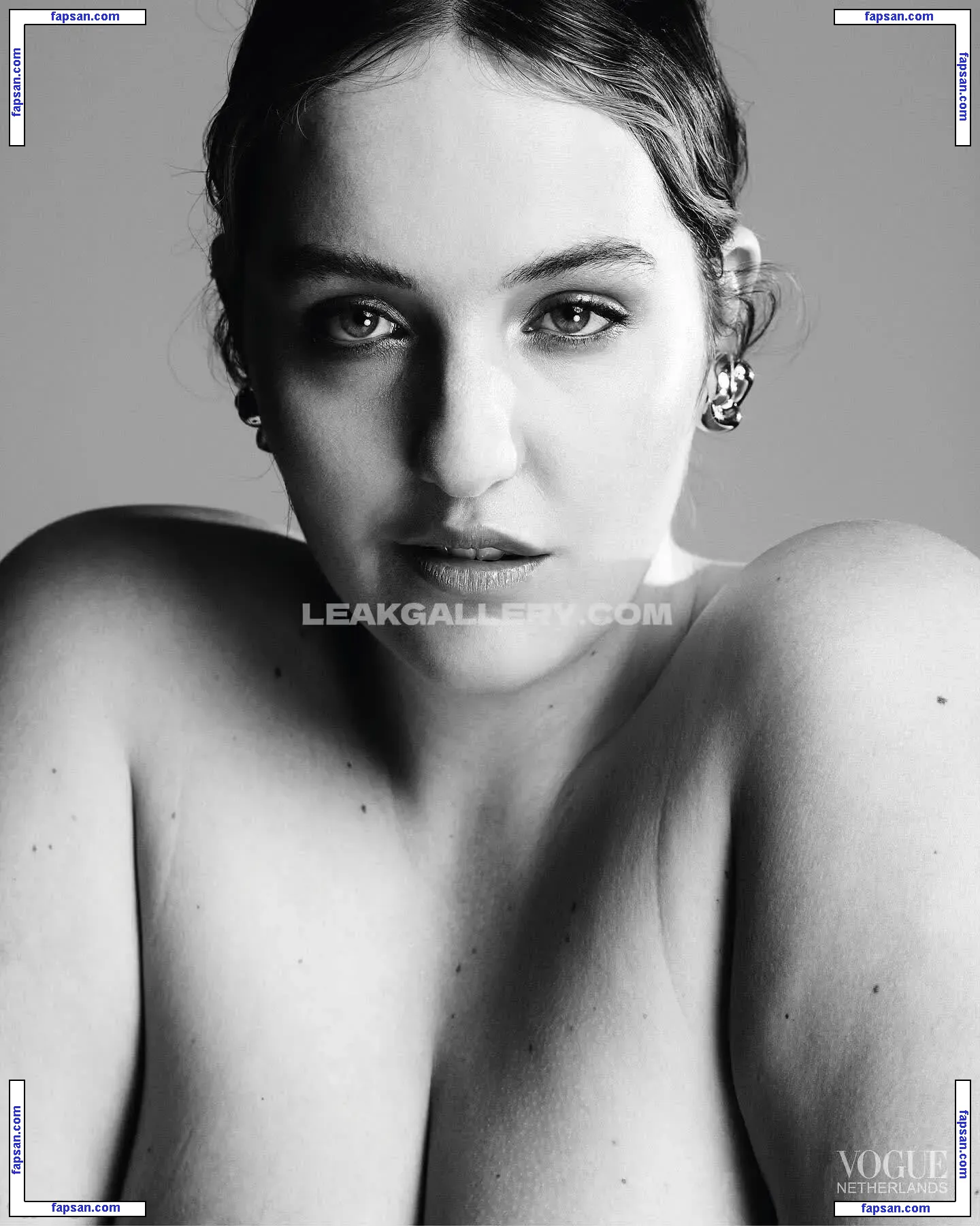 JoannVdHerik nude photo #0004 from OnlyFans