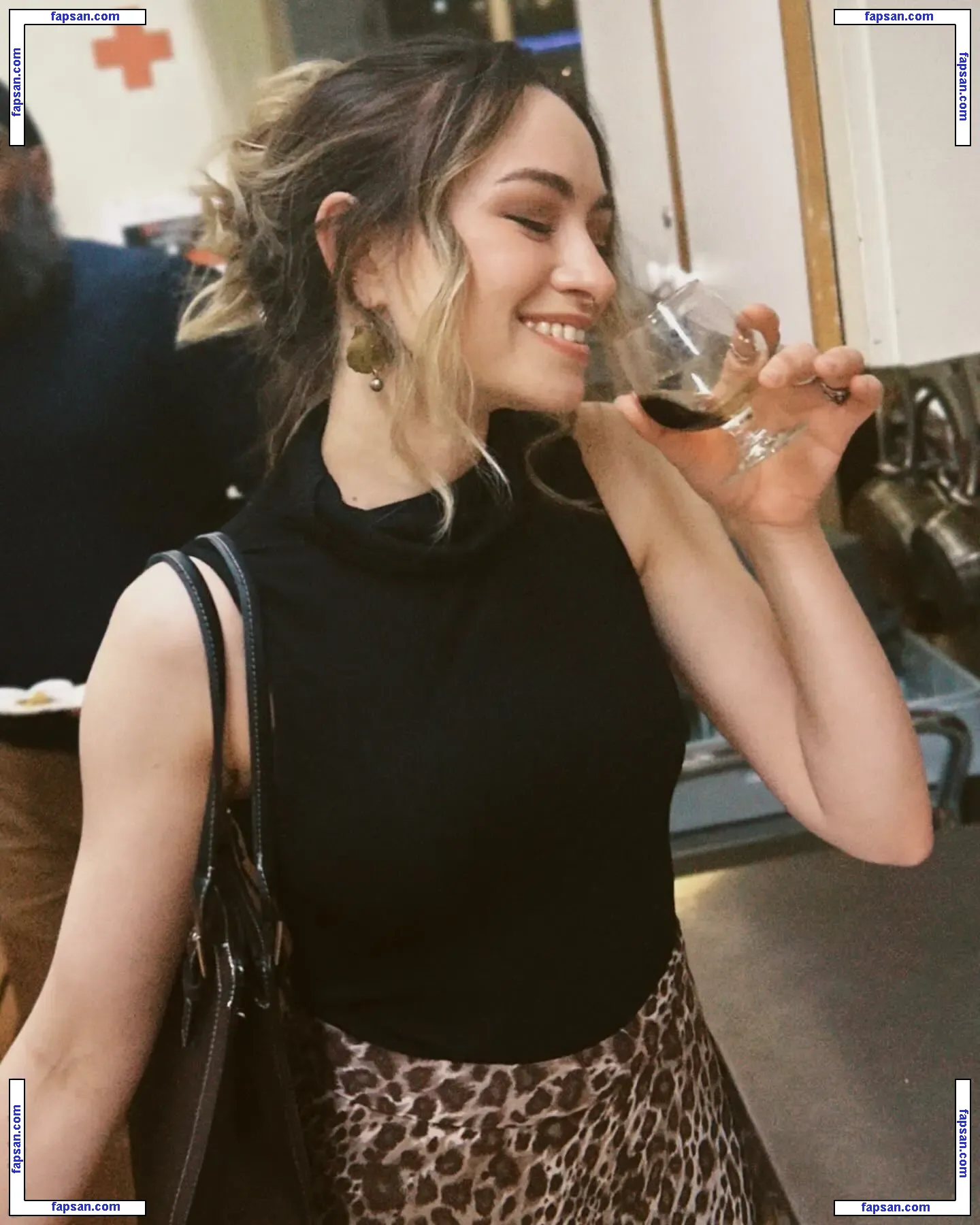 Jodelle Ferland голая фото #0013 с Онлифанс