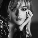 Joey King голая #0084