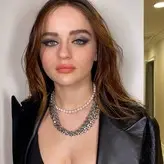 Joey King голая #0372