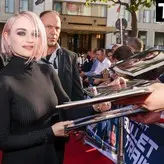 Joey King голая #0433