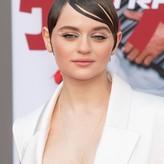 Joey King голая #0791