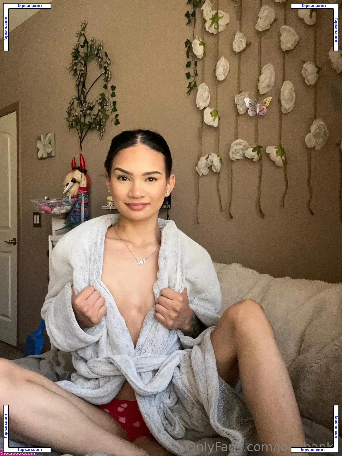 Joeybanksx nude photo #0003 from OnlyFans