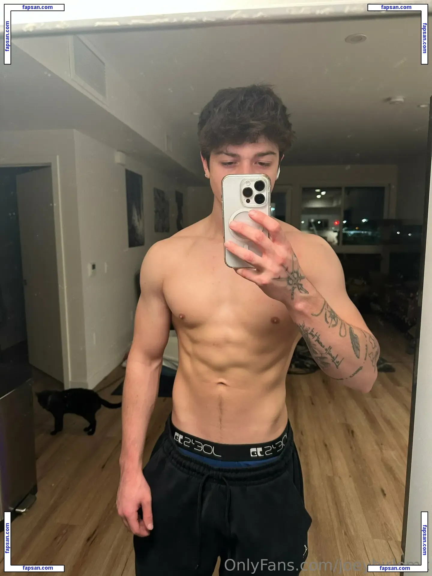 joeybirlemx nude photo #0011 from OnlyFans