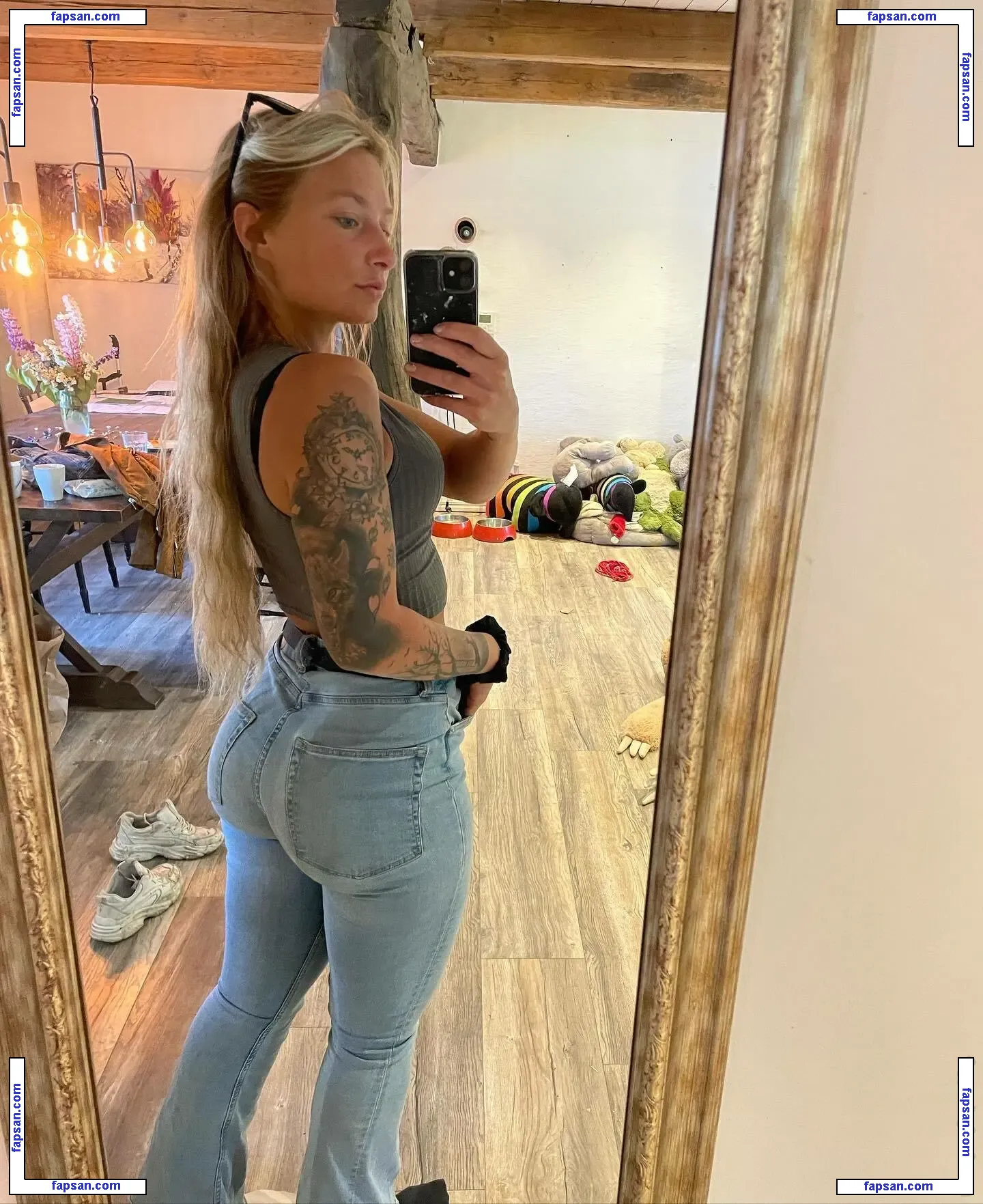 Johanna Juhlin nude photo #0017 from OnlyFans