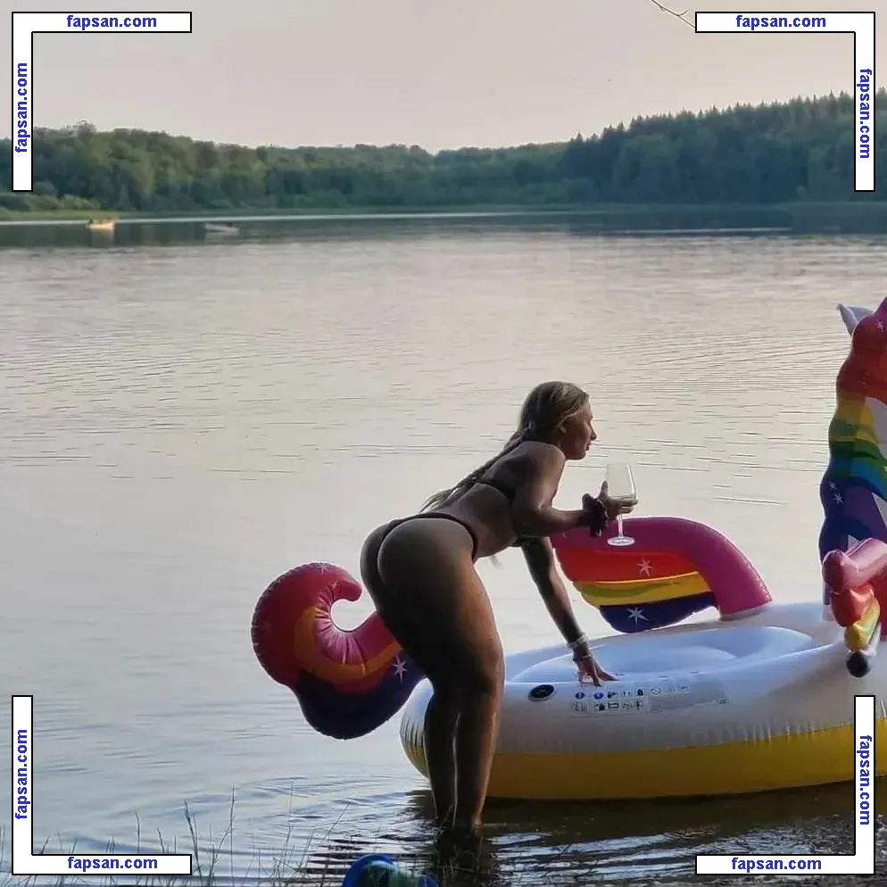 Johanna Juhlin nude photo #0021 from OnlyFans