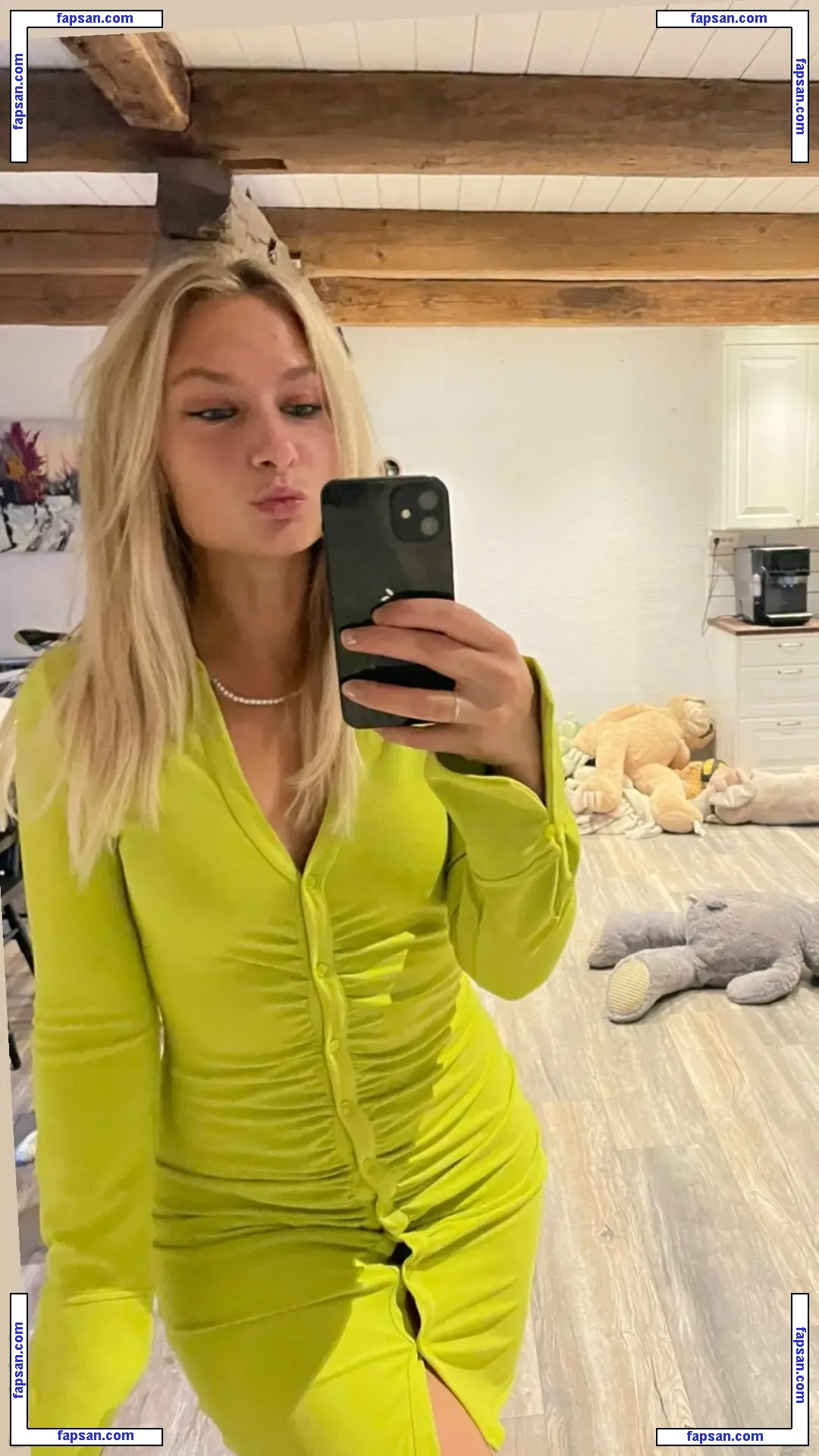 Johanna Juhlin nude photo #0034 from OnlyFans