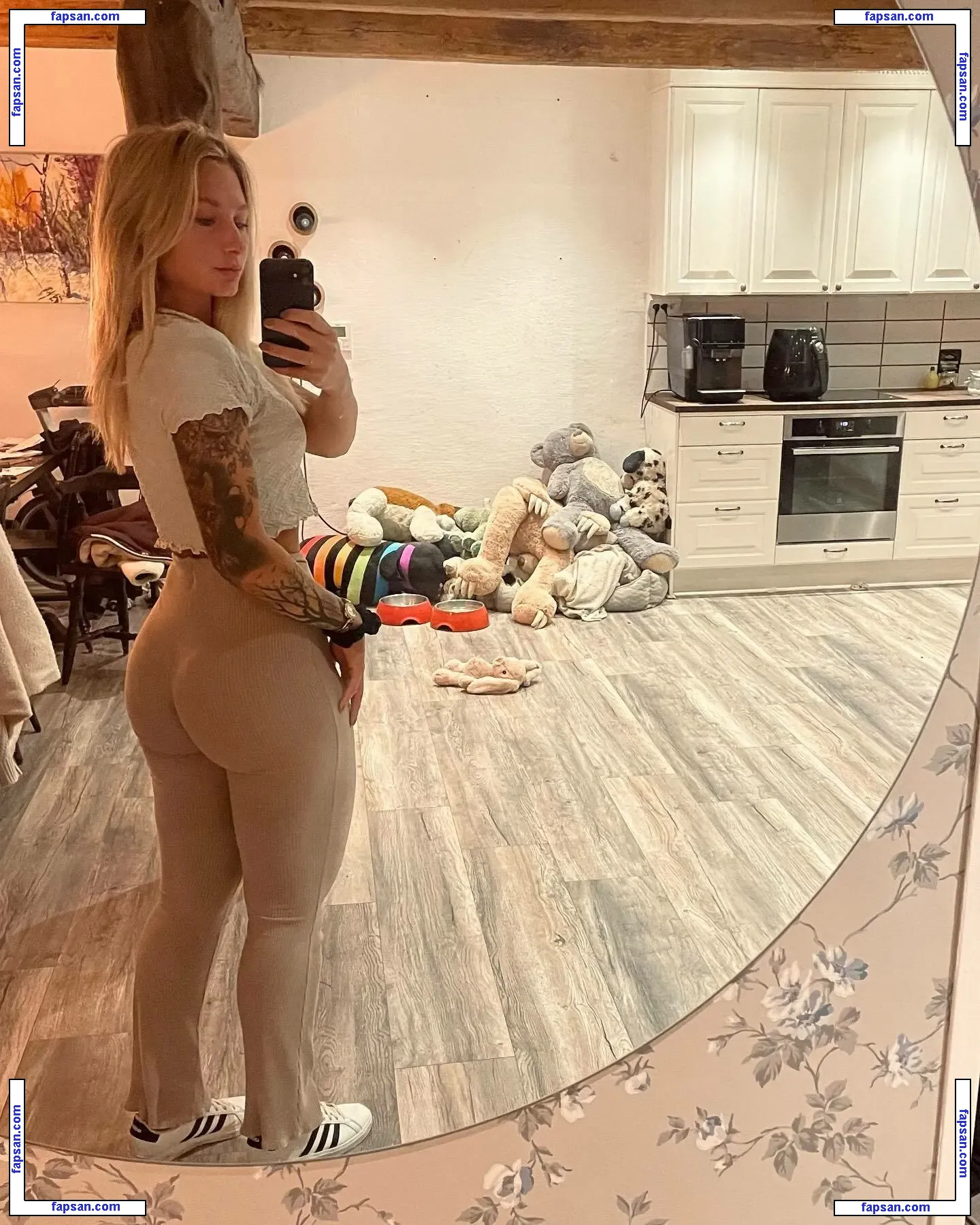 Johanna Juhlin nude photo #0037 from OnlyFans