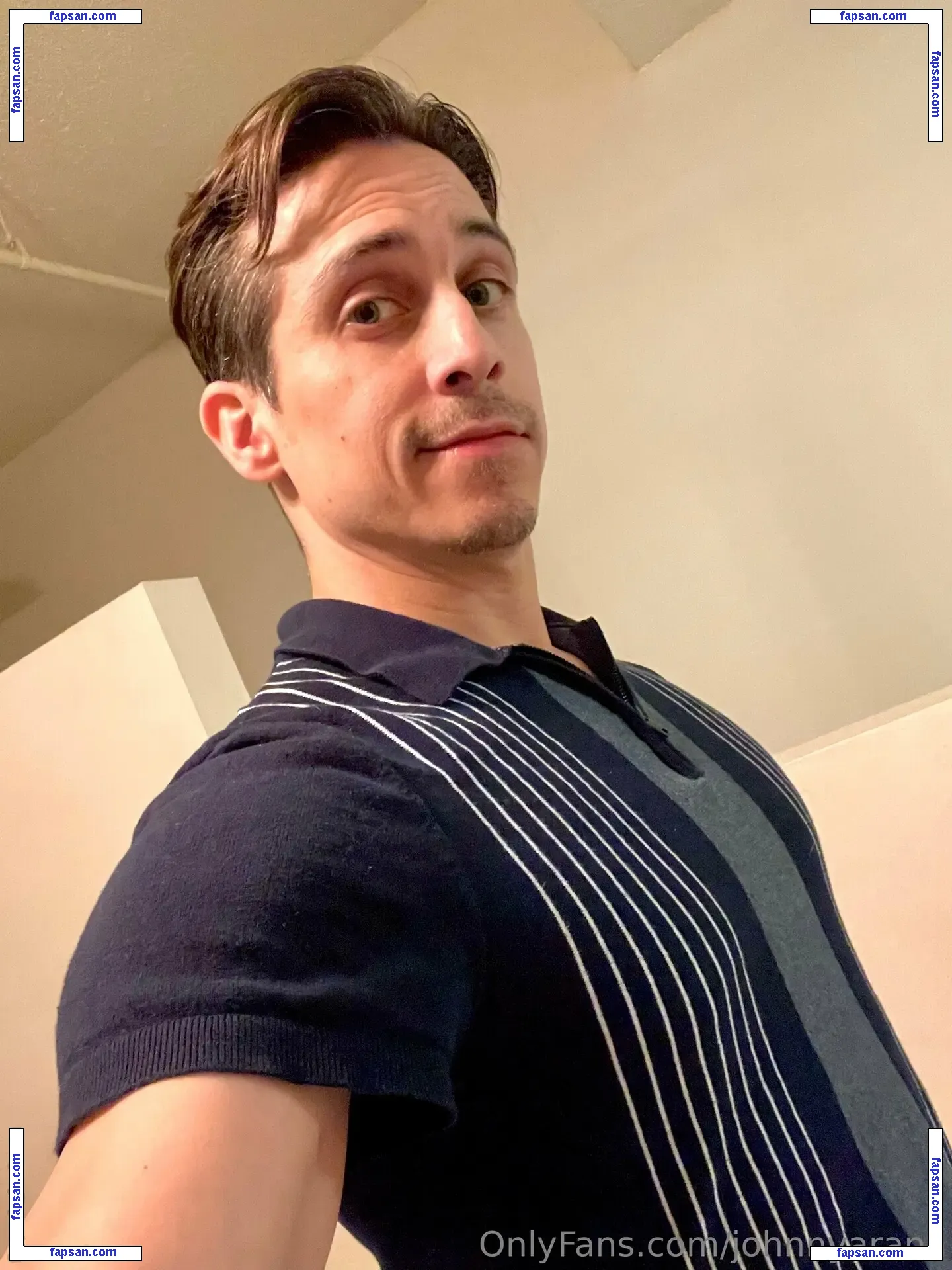 johnnyarana nude photo #0002 from OnlyFans