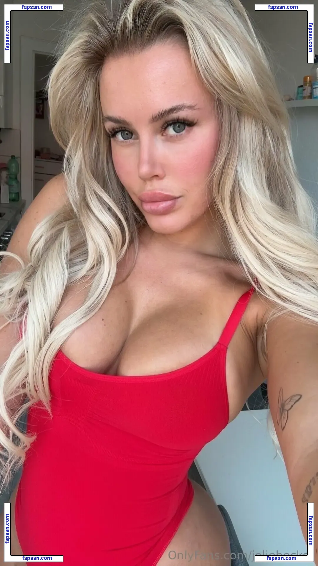 joliebecker nude photo #0023 from OnlyFans