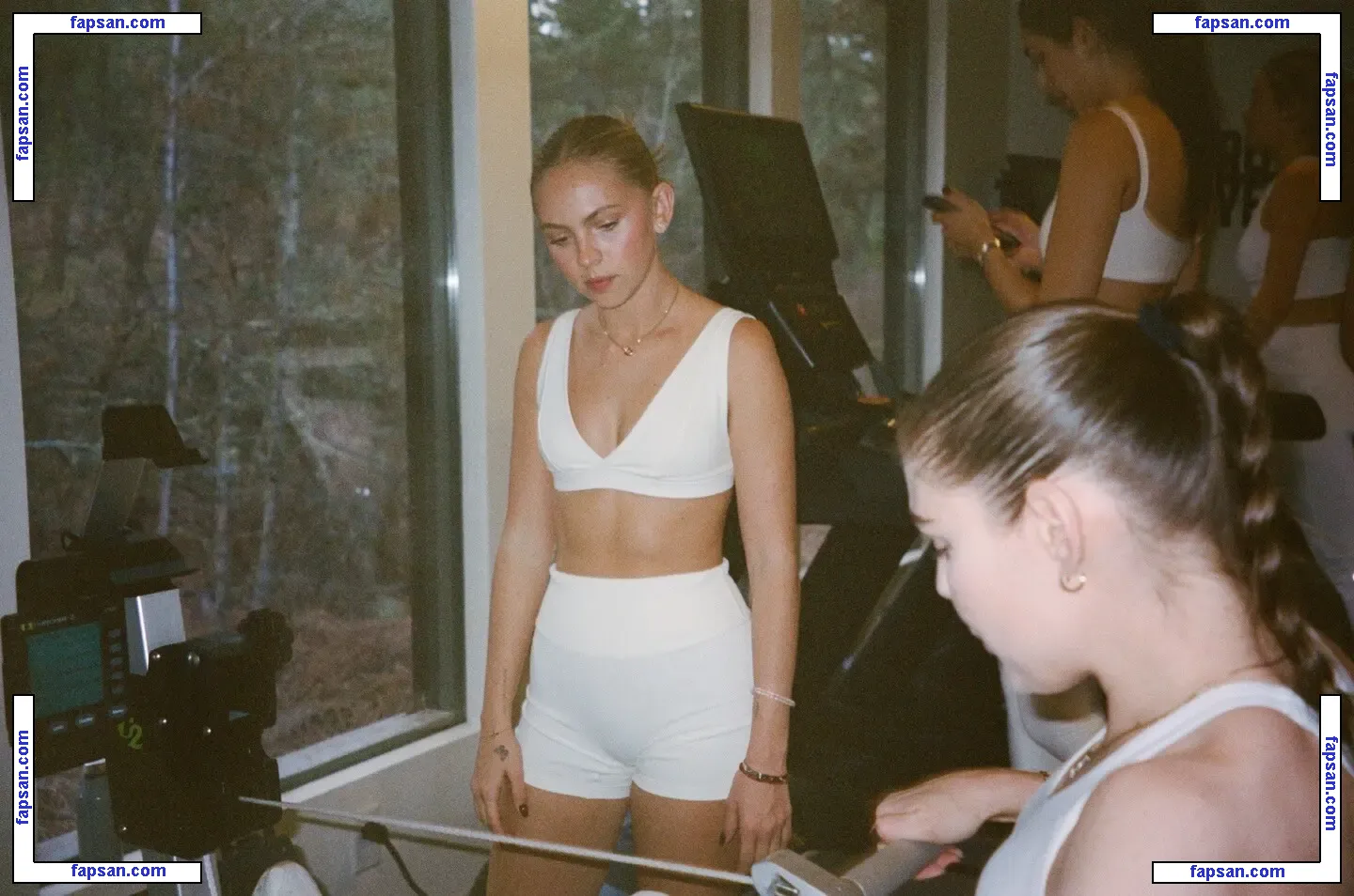 Jordyn Jones голая фото #3085 с Онлифанс