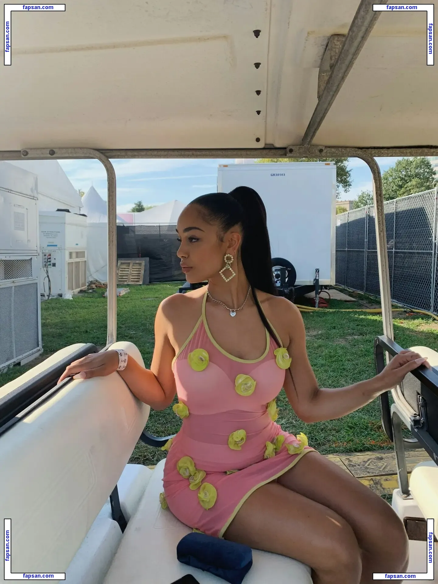Jorja Smith nude photo #0167 from OnlyFans