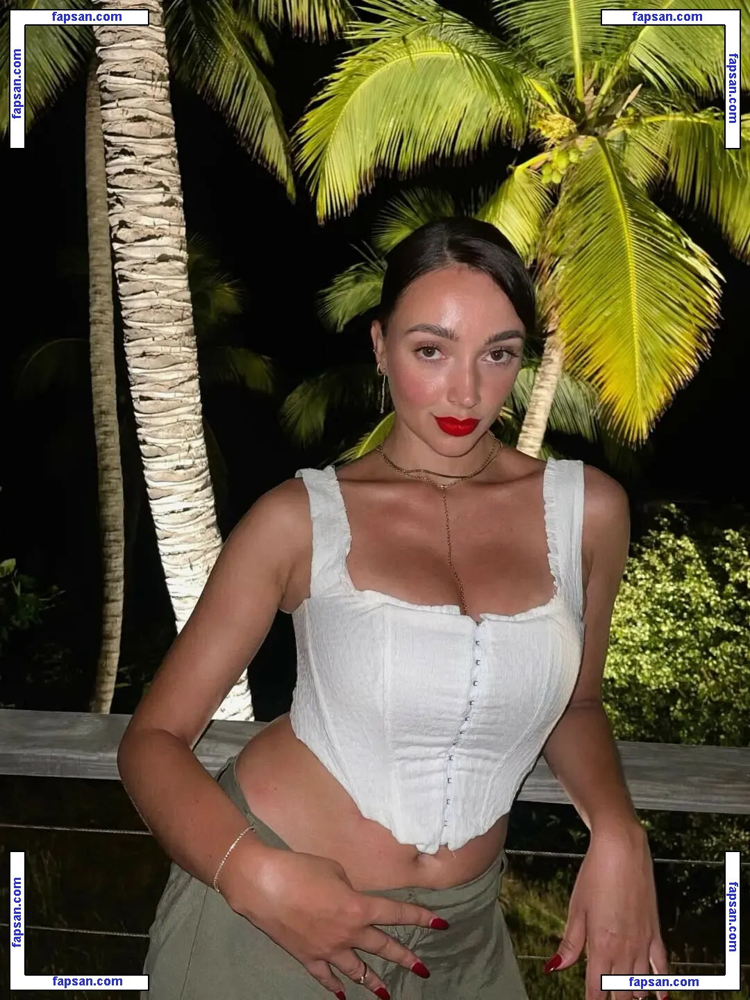 Josephine Lecar nude photo #0011 from OnlyFans