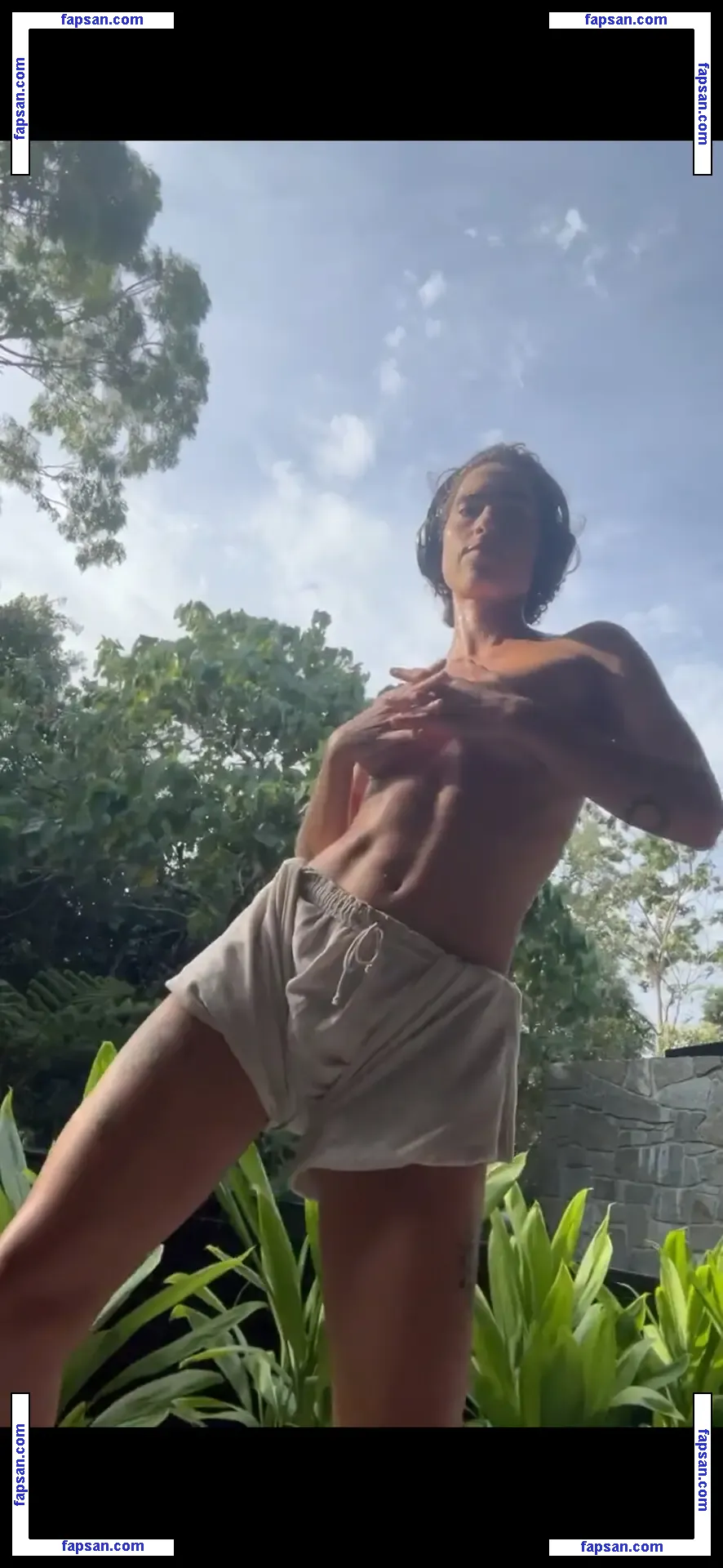 Josephine Lockyer голая фото #0001 с Онлифанс