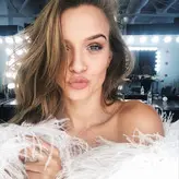 Josephine Skriver голая #0170