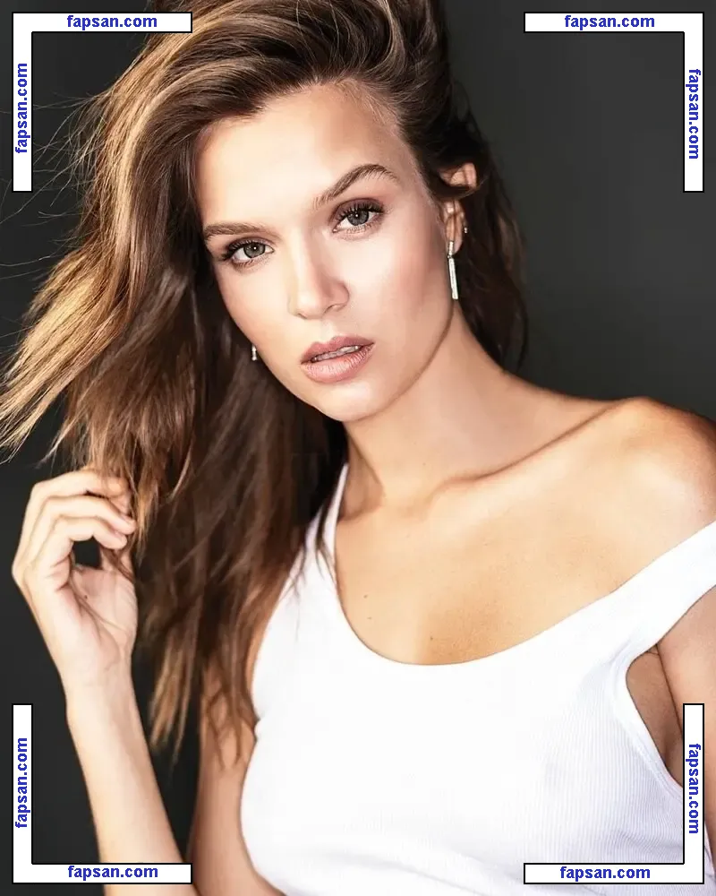 Josephine Skriver nude photo #1474 from OnlyFans