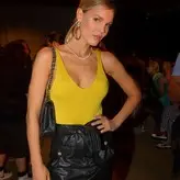 Joy Corrigan голая #2104