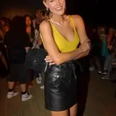 Joy Corrigan голая #2106